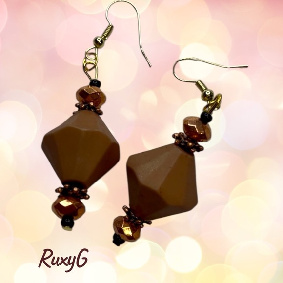 596. Brown and Gold Geometric Earrings - Picture 5 of 6